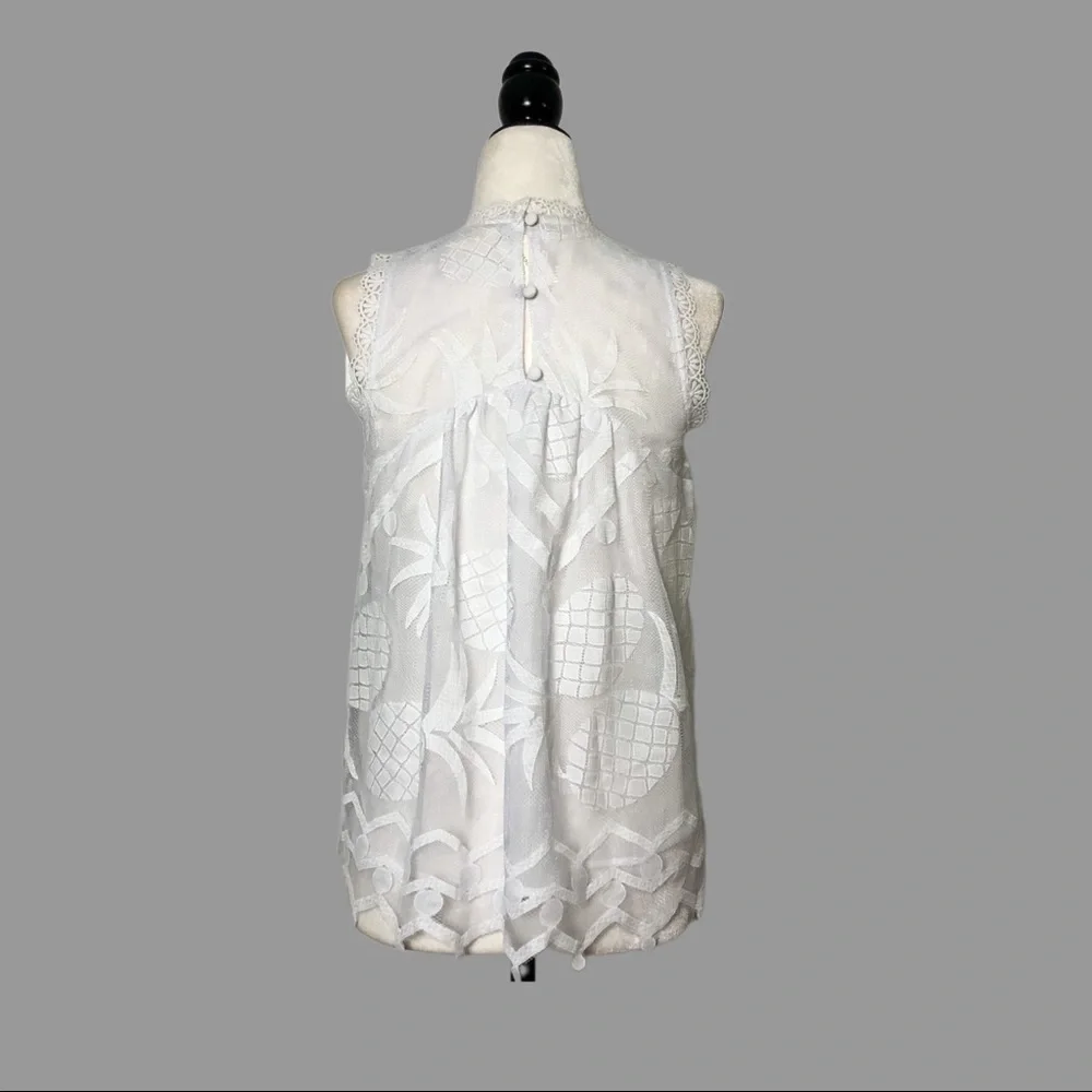 💛 0 💛 NWT Anthro Top Blouse Sleeveless Pineapple Lace Buttons Cute Fun​ - Picture 2 of 8